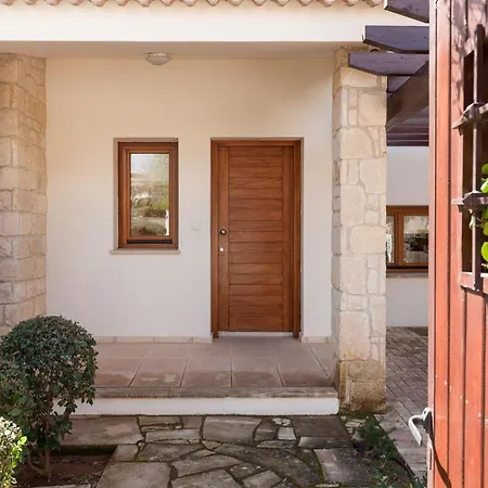 Aphrodite Hills Junior Junior J003 Air Conditioning 2 Bedrooms فيلة *